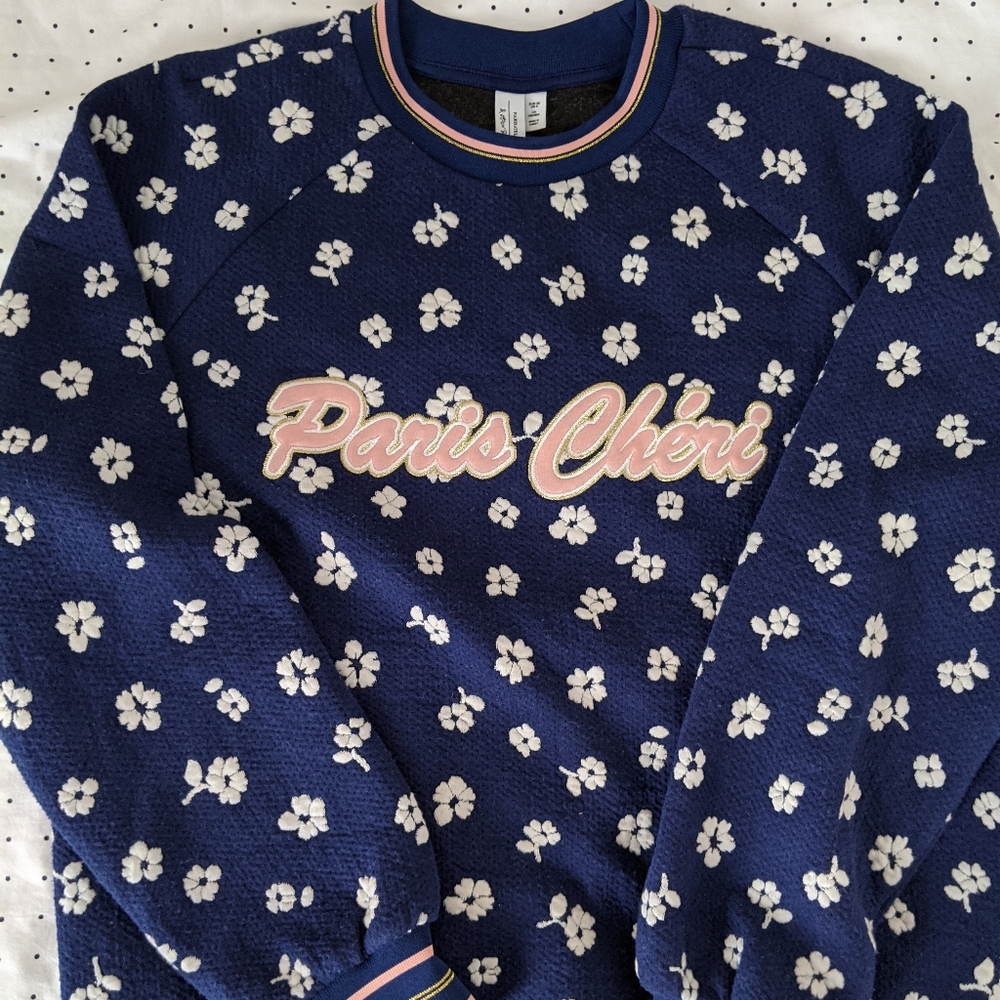 Cute Paris Cheri sweater